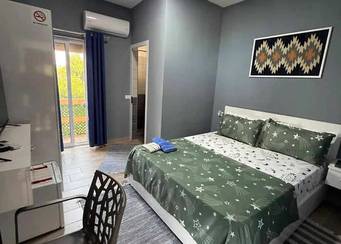 Bujtina E Qilimave 3* Zogaji