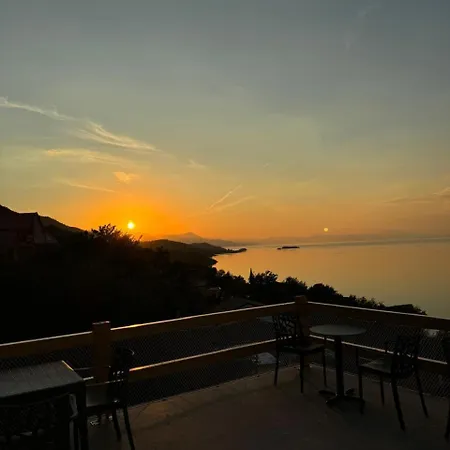 Bujtina E Qilimave Maison d'hôtes Zogaji