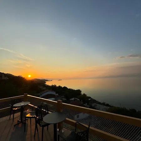 Maison d'hôtes Bujtina E Qilimave Zogaji