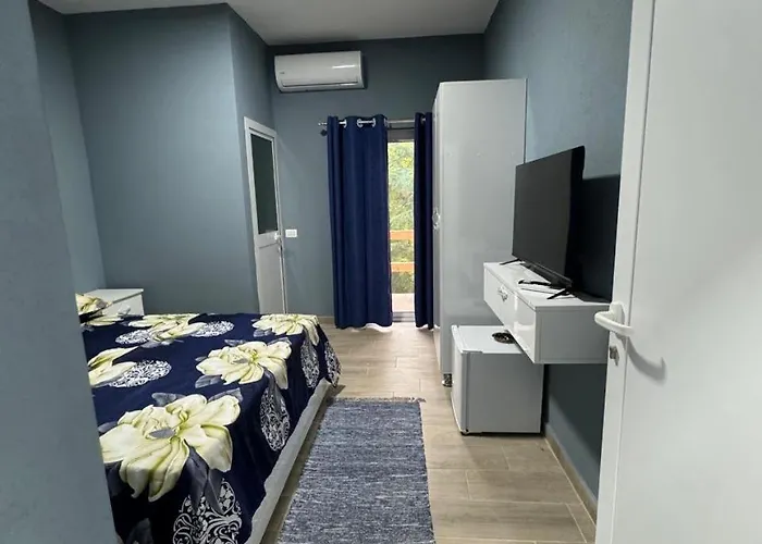 Bujtina E Qilimave 招待所 3*